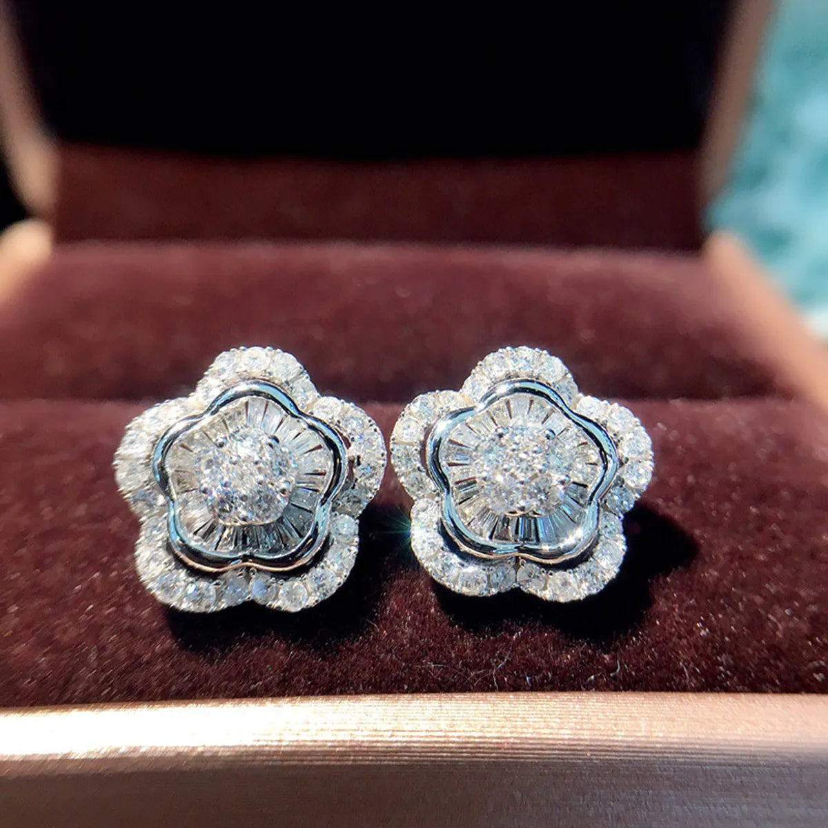 1 Pair Sweet Shiny Flower Inlay Copper Zircon Ear Studs